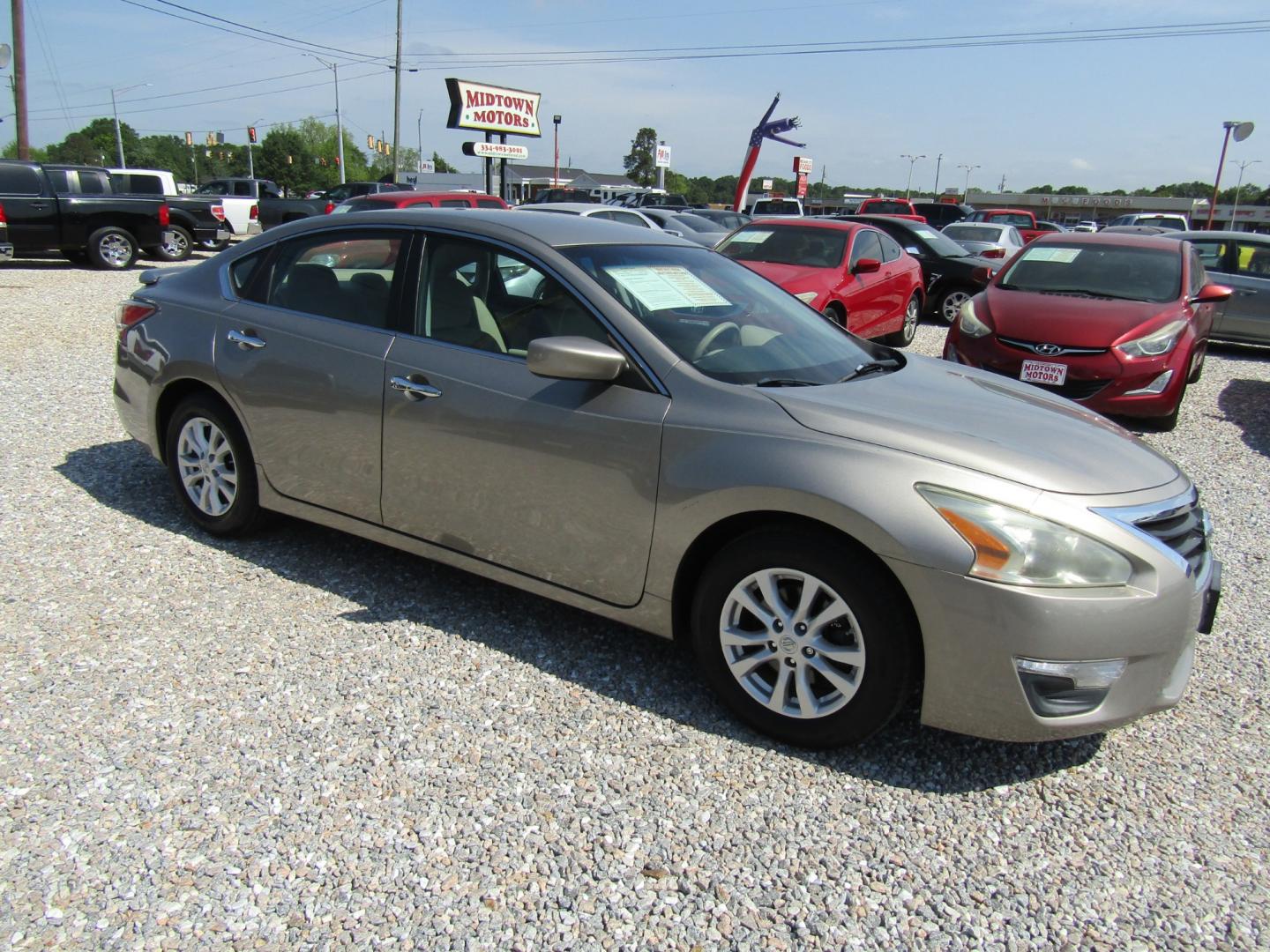 2014 Gold /Tan Nissan Altima (1N4AL3AP0EC) with an 4 CYL engine, Automatic transmission, located at 15016 S Hwy 231, Midland City, AL, 36350, (334) 983-3001, 31.306210, -85.495277 - Photo#0
